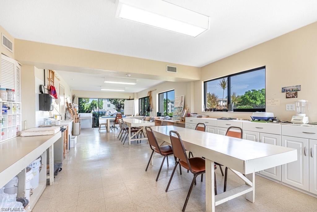 SEVEN LAKES - Residential