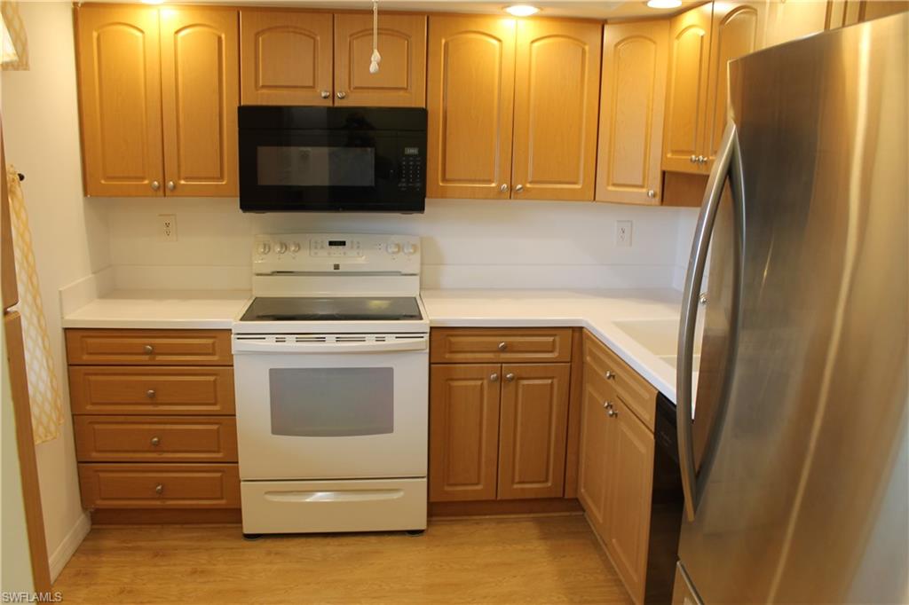 SEVEN LAKES - Residential