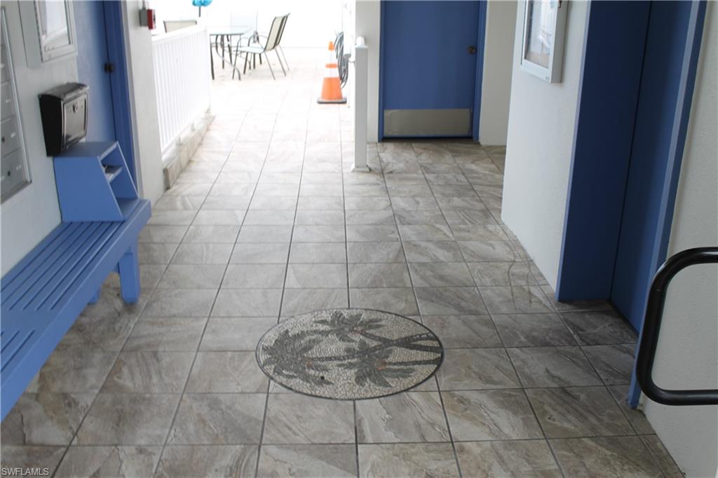 SEVEN LAKES - Residential