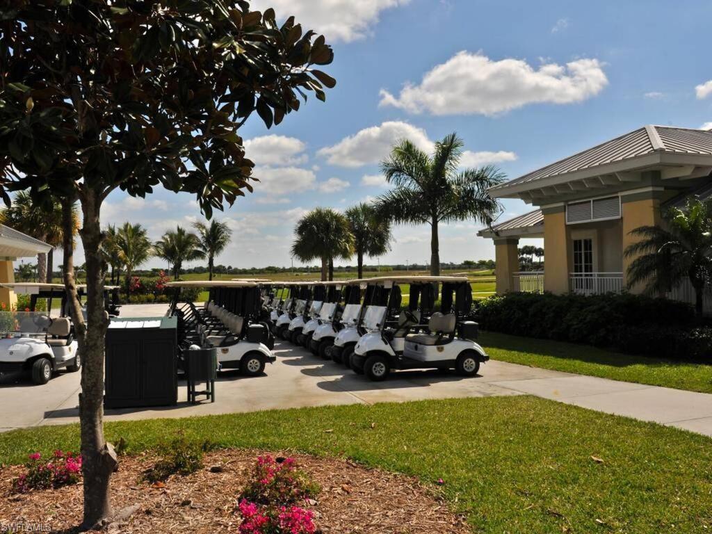 ROYAL PALM GOLF ESTATES - Land