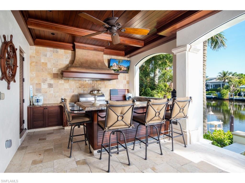 AQUALANE SHORES - Residential