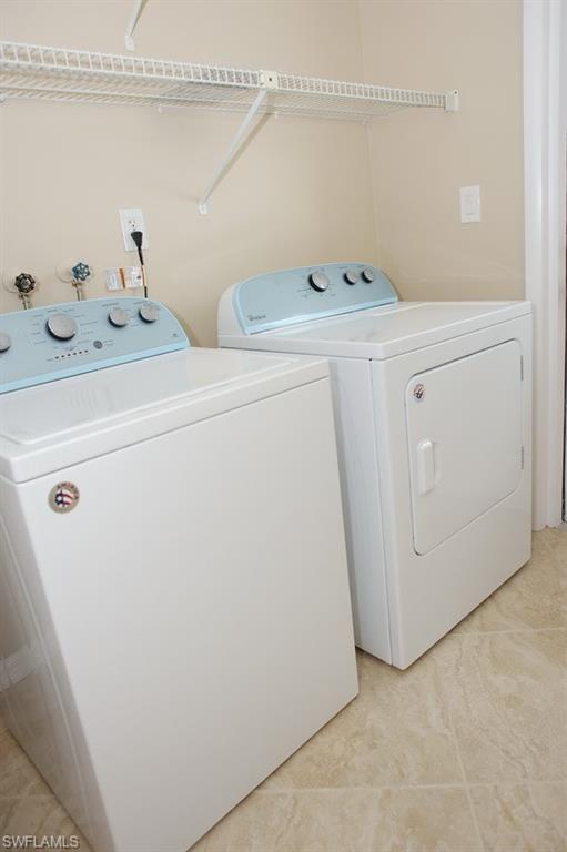 NAPLES PARK - Residential