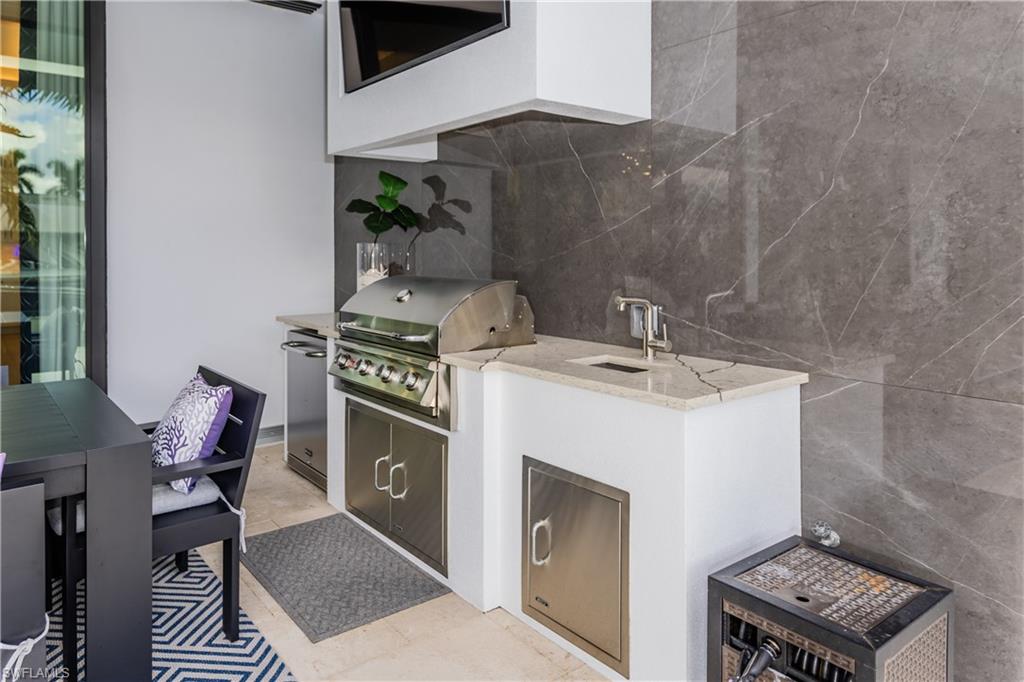 MARCO ISLAND - Residential