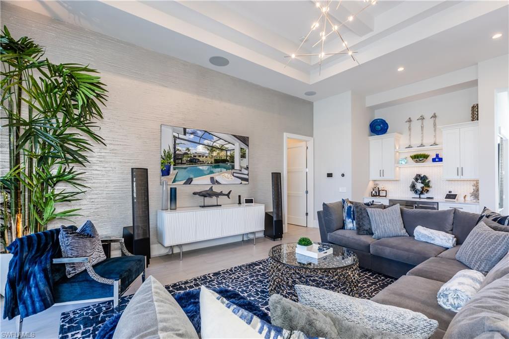 MARCO ISLAND - Residential