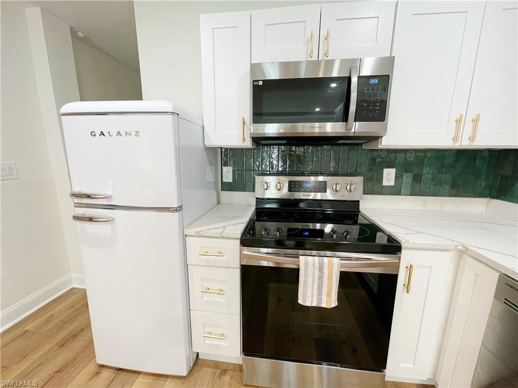 IMPERIAL SHORES - Residential