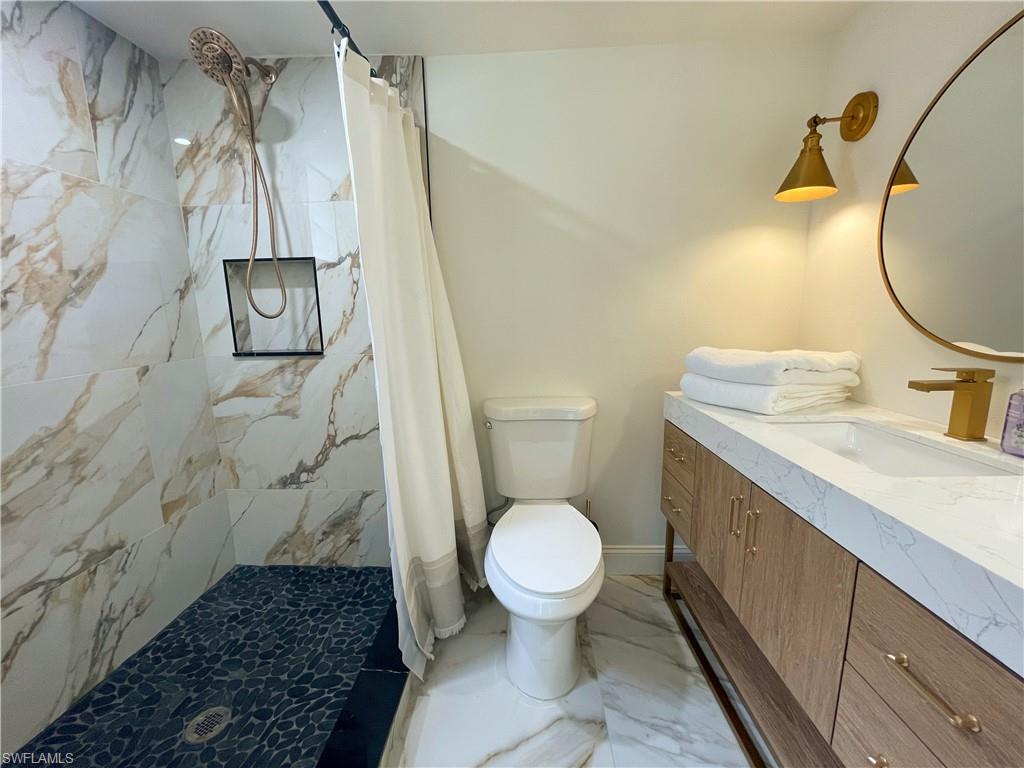 IMPERIAL SHORES - Residential