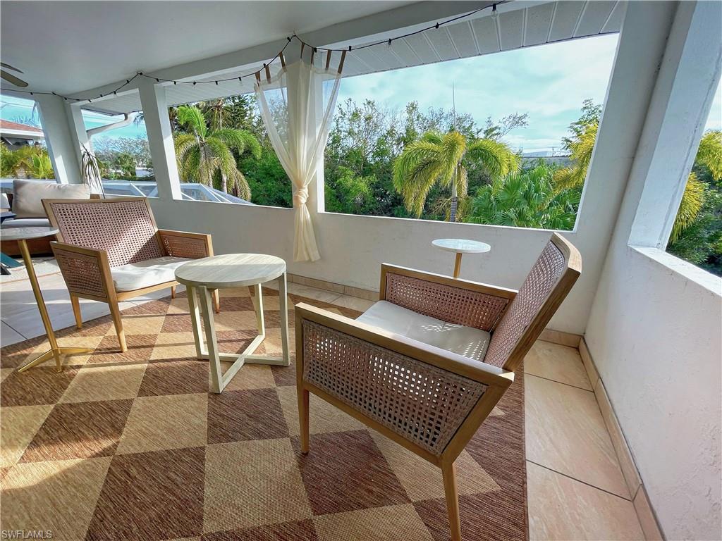 IMPERIAL SHORES - Residential