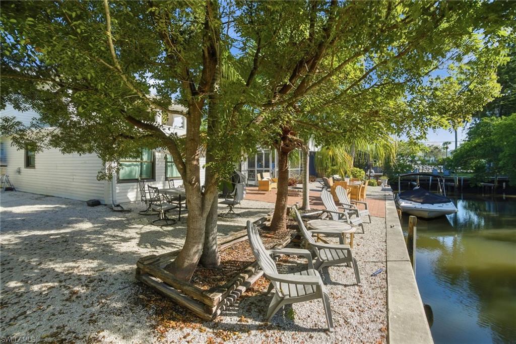 IMPERIAL SHORES - Residential