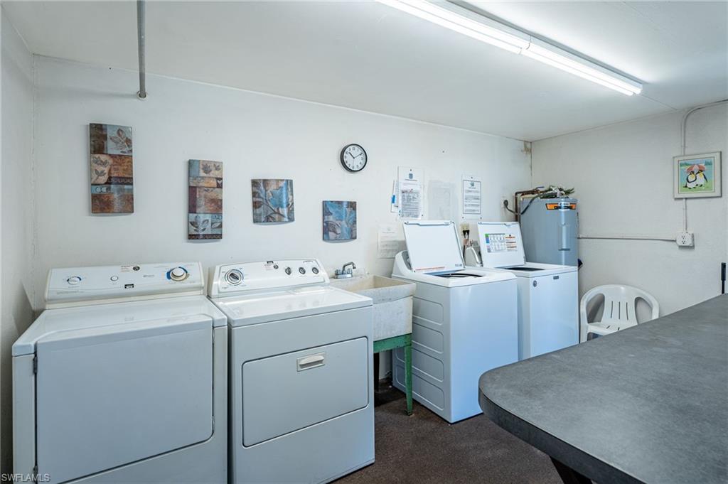 SEVEN LAKES - Residential