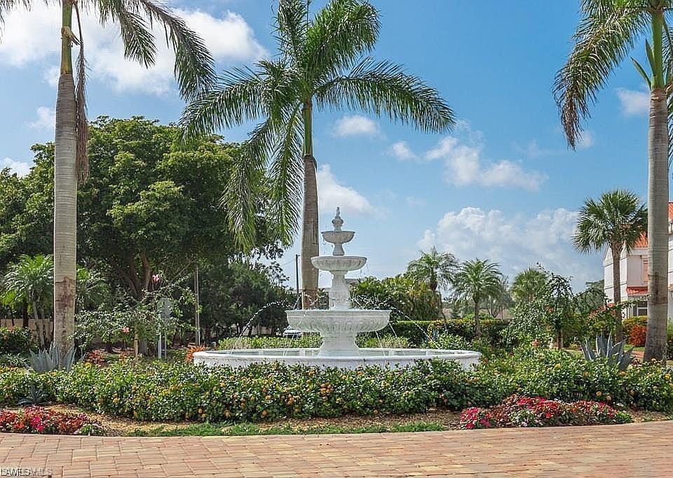 SEVEN LAKES - Residential