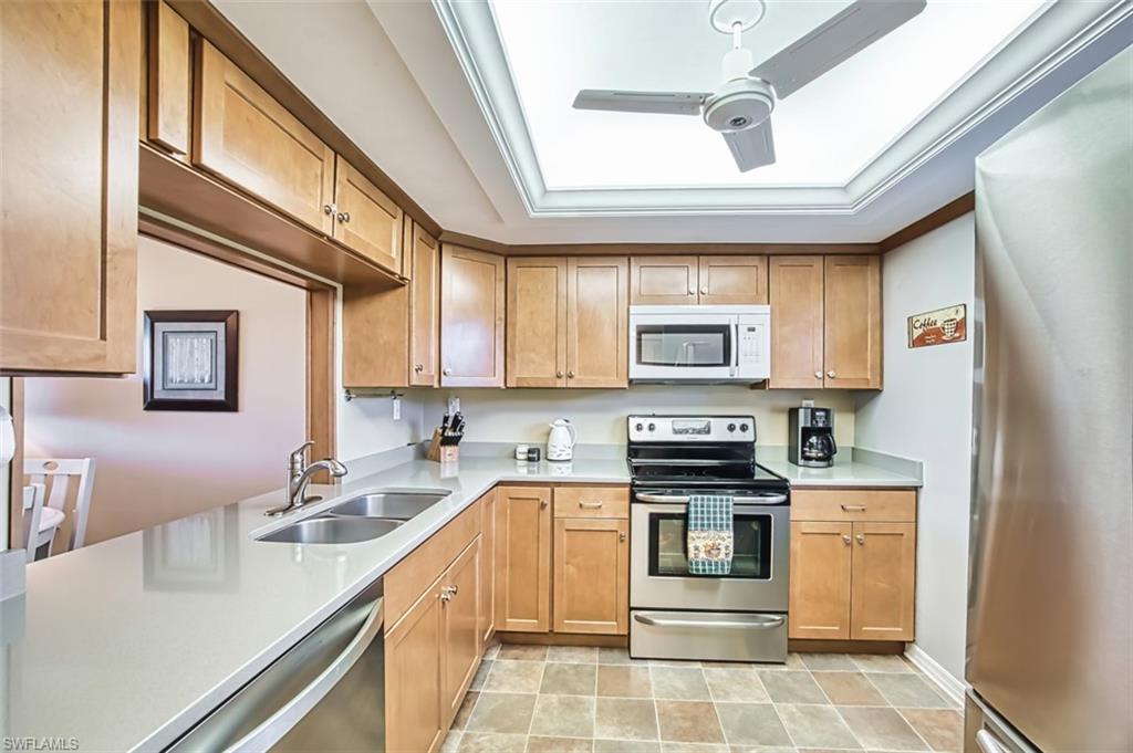 SEVEN LAKES - Residential