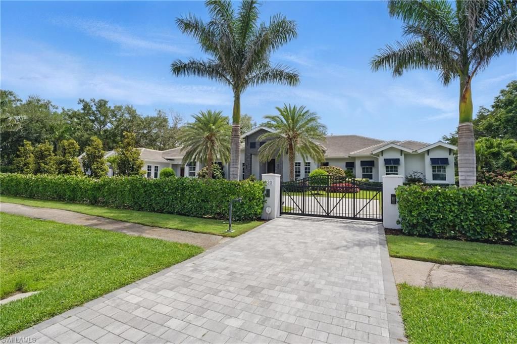 Photo of 830 Cassena RD, NAPLES, FL 34108 (MLS # 225073789)
