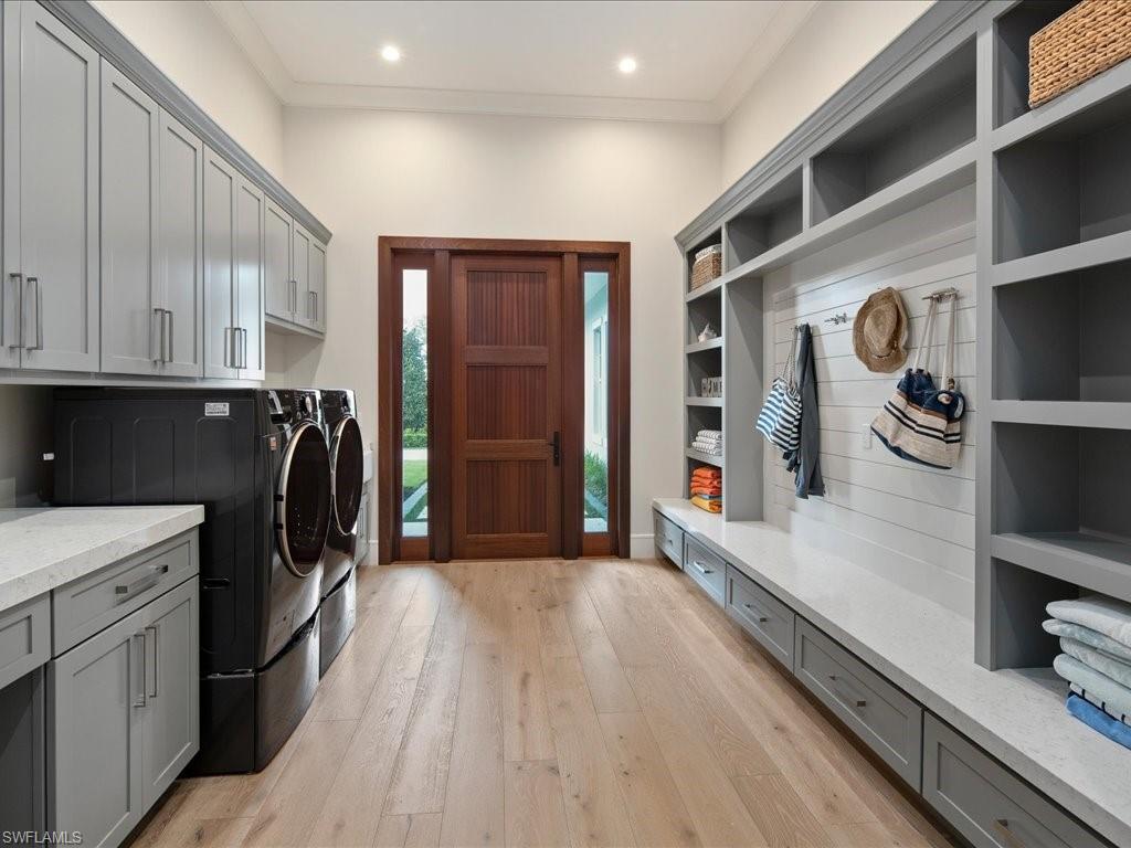 PINE RIDGE - Residential