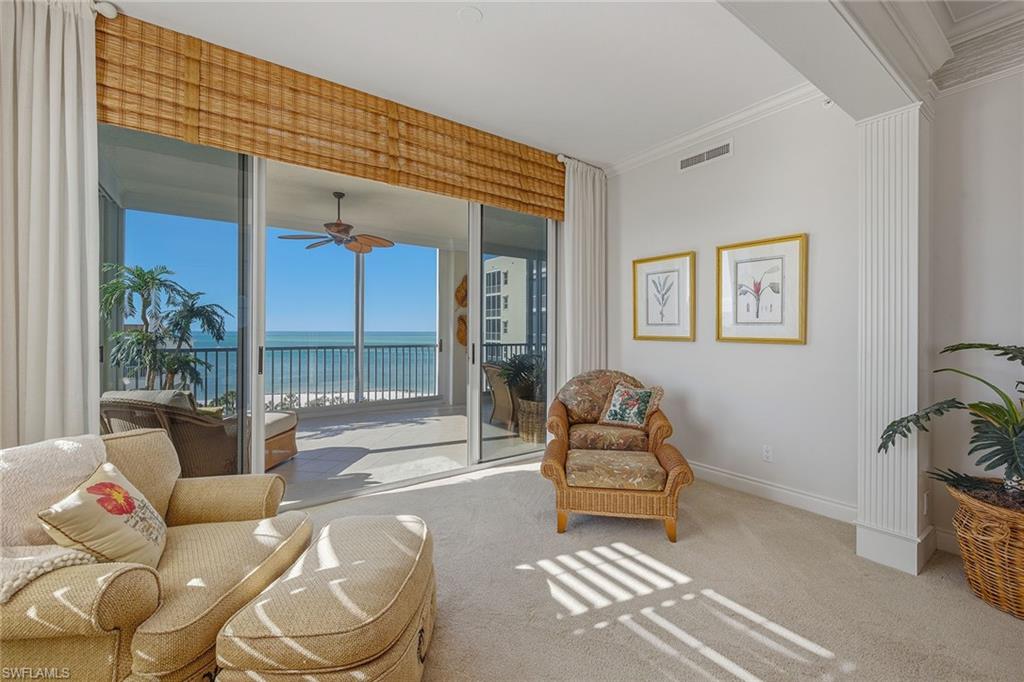 ROYAL MARCO POINT - Residential