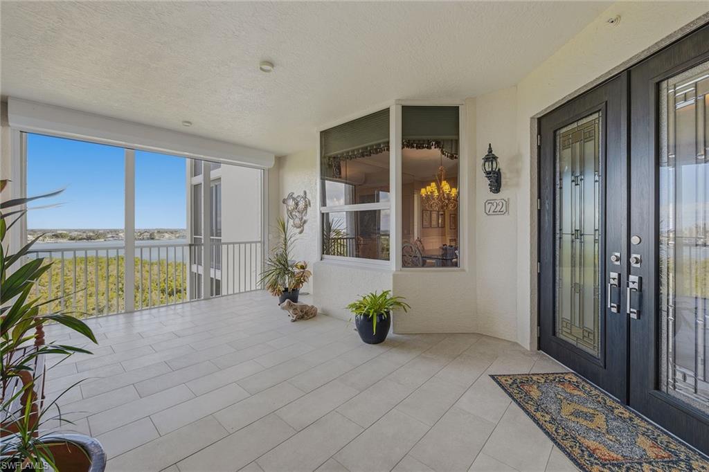 ROYAL MARCO POINT - Residential