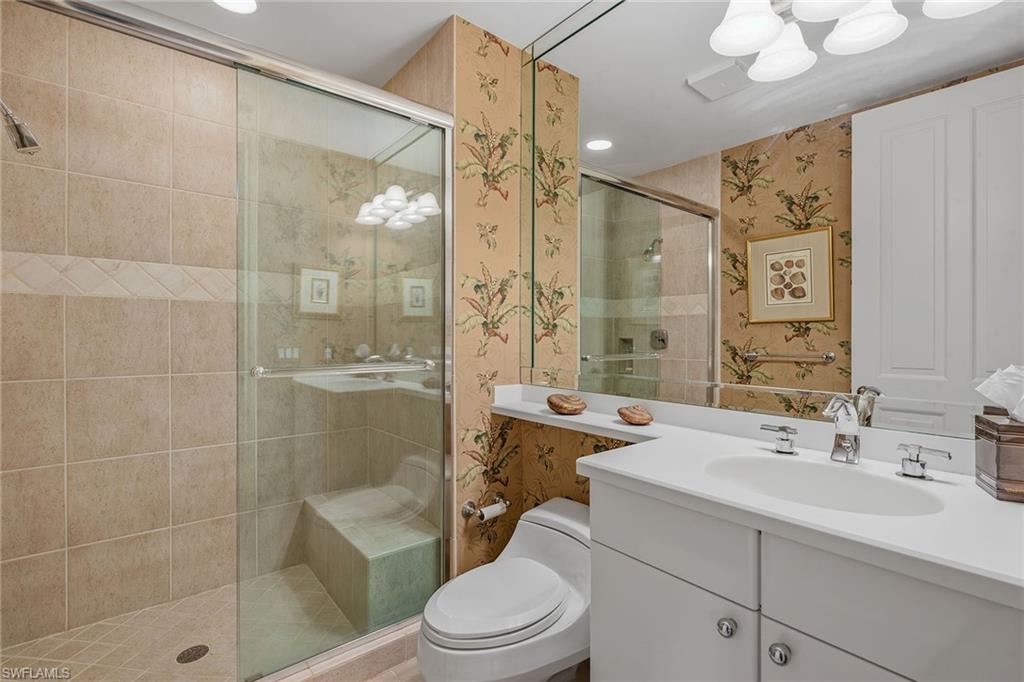 ROYAL MARCO POINT - Residential