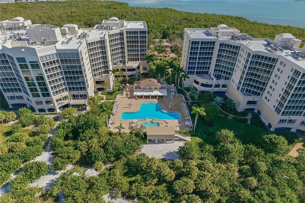 ROYAL MARCO POINT - Residential