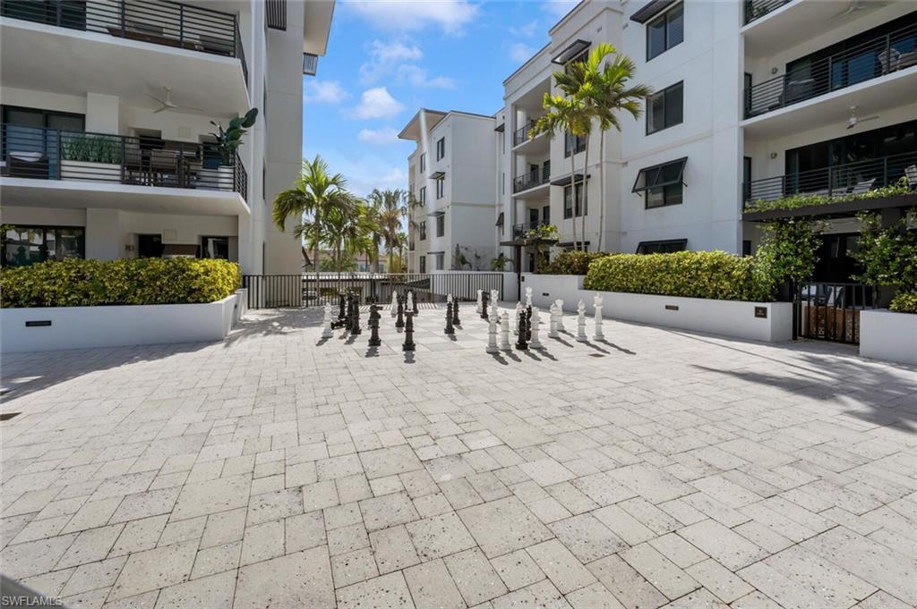 ELEVEN ELEVEN CENTRAL - Residential