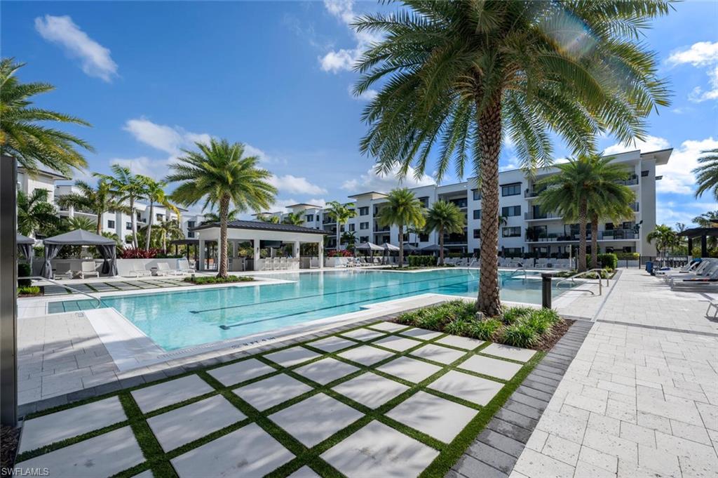 ELEVEN ELEVEN CENTRAL - Residential