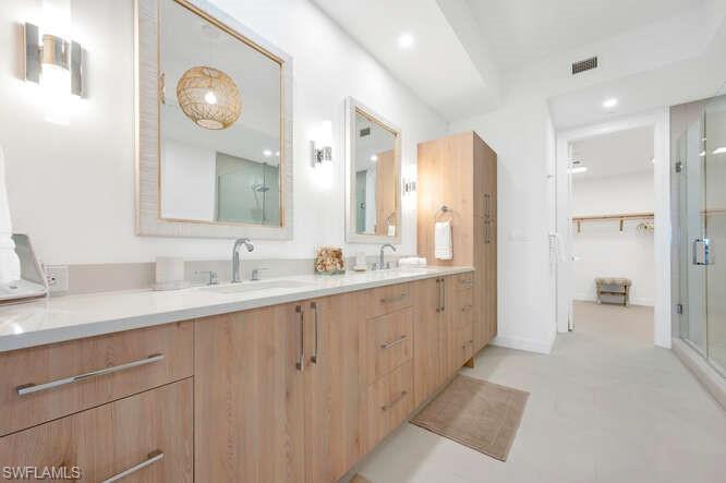 ELEVEN ELEVEN CENTRAL - Residential