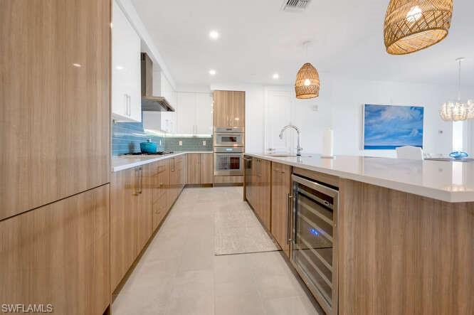 ELEVEN ELEVEN CENTRAL - Residential