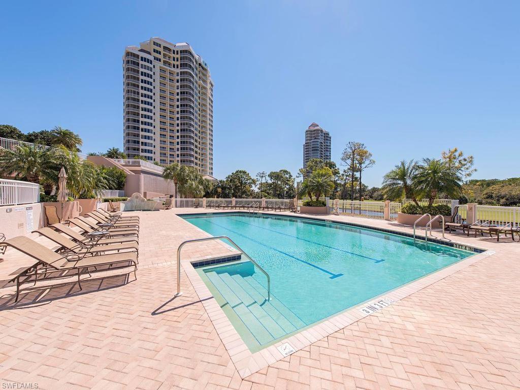 ESTANCIA - Residential