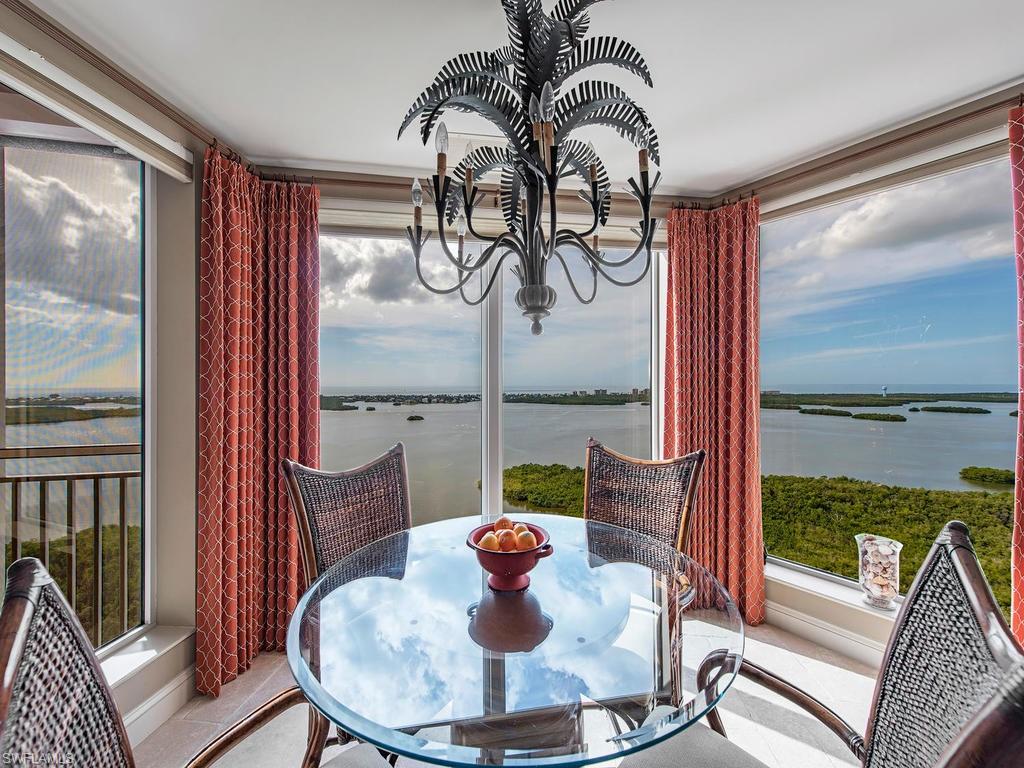 ESTANCIA - Residential