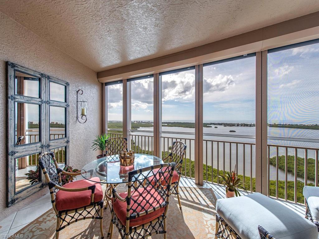 ESTANCIA - Residential