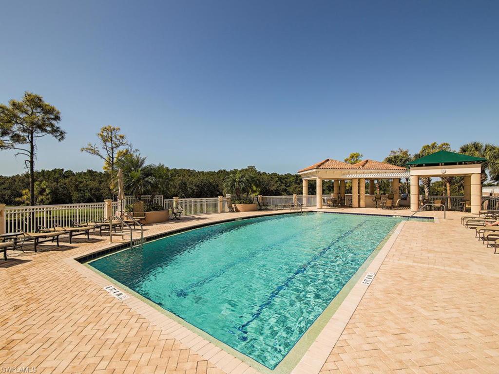 ESTANCIA - Residential