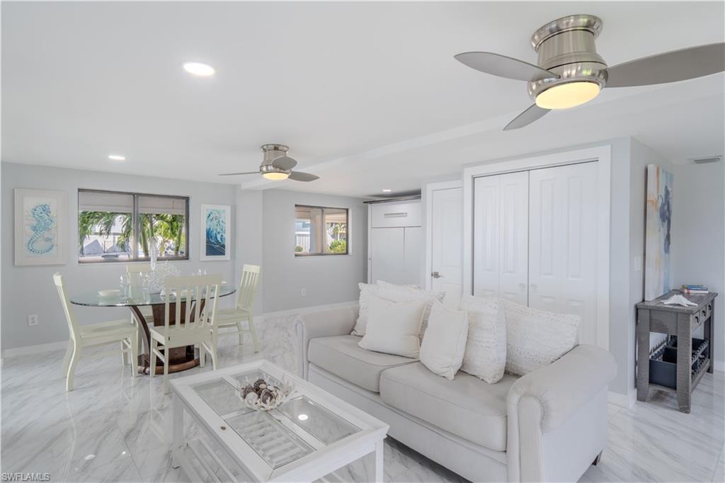 HYDE PARK - Residential