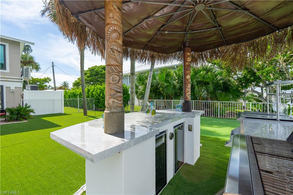 HYDE PARK - Residential