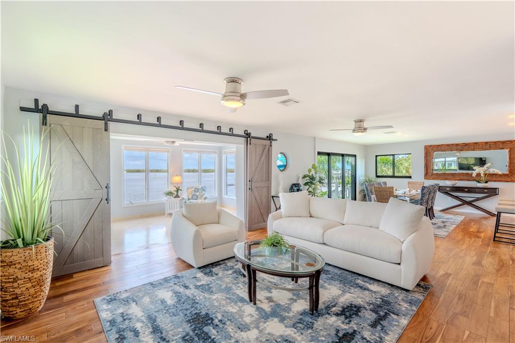 HYDE PARK - Residential