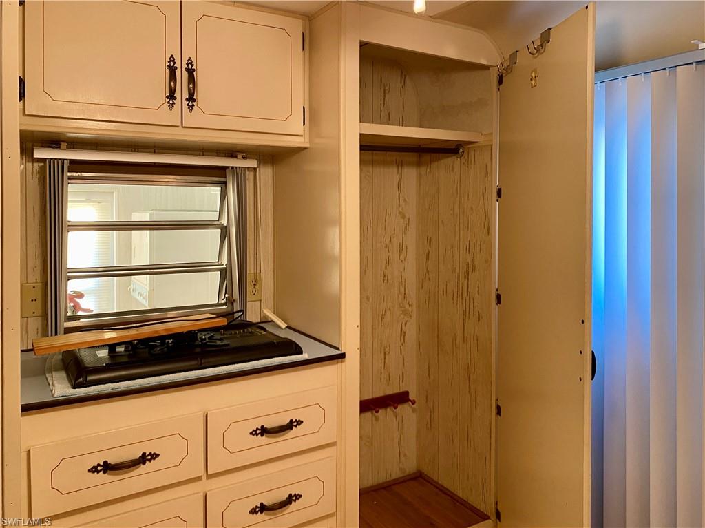 ENCHANTING SHORES - Residential