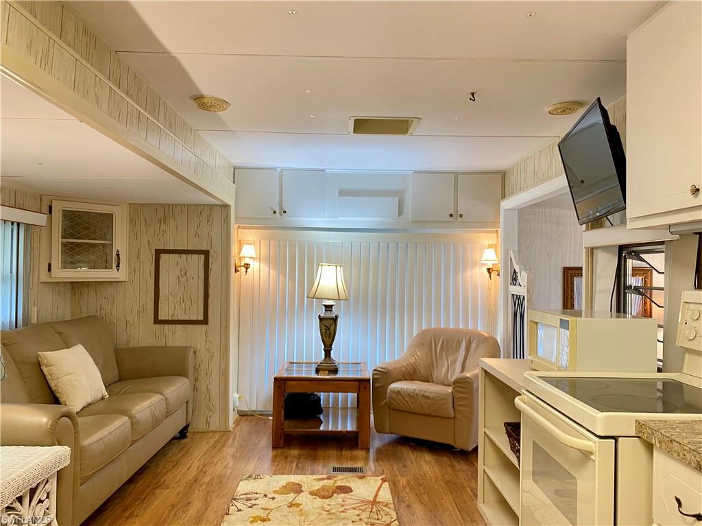 ENCHANTING SHORES - Residential