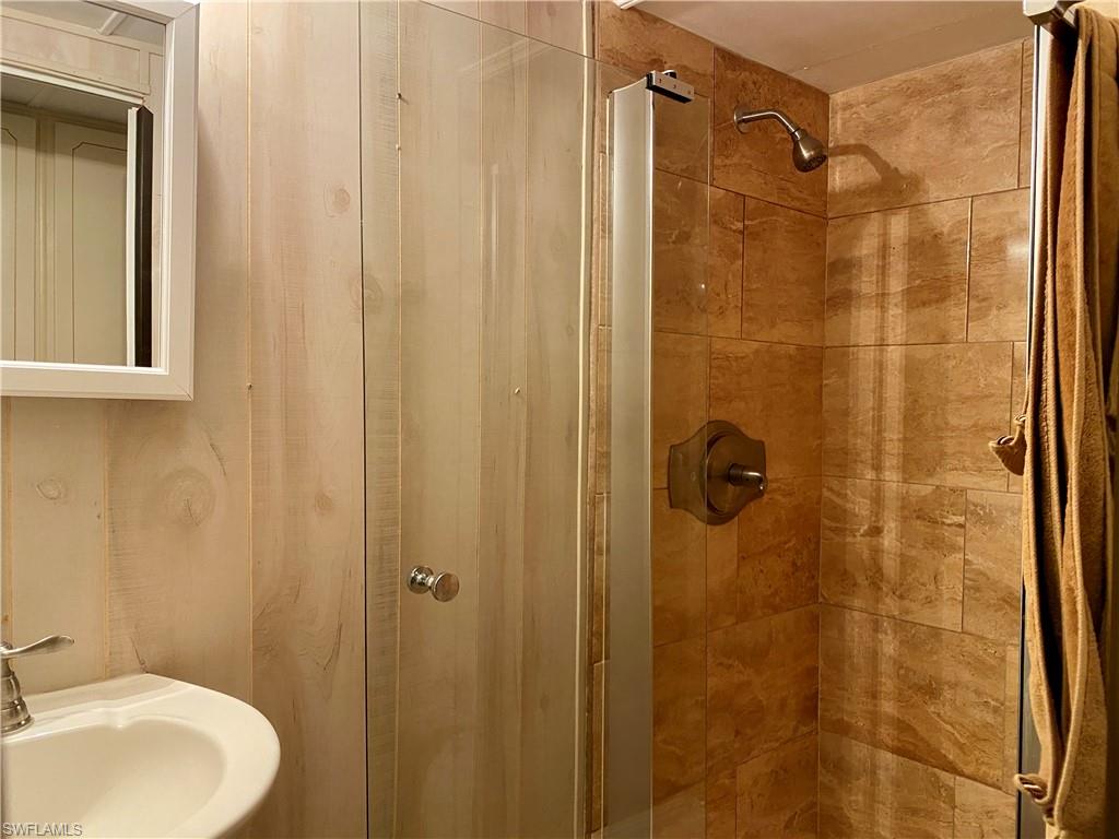 ENCHANTING SHORES - Residential