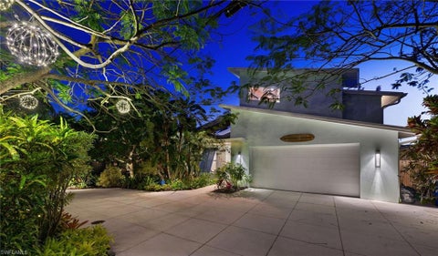 Photo of 1155 12th ST N, NAPLES, FL 34102 (MLS # 226028017)