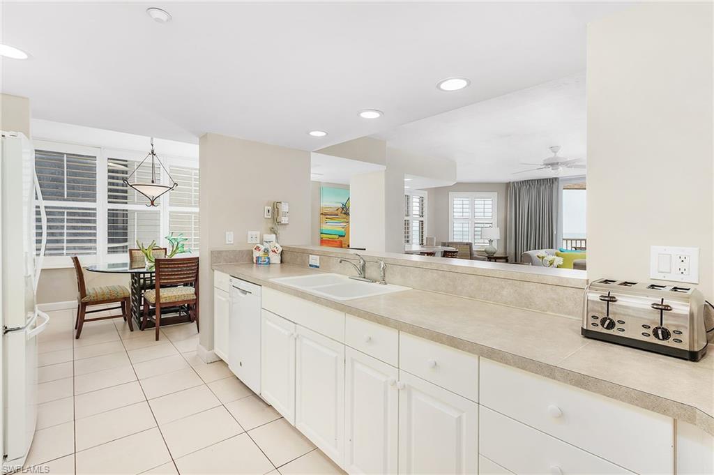 GULLWING BEACH RESORT - Residential