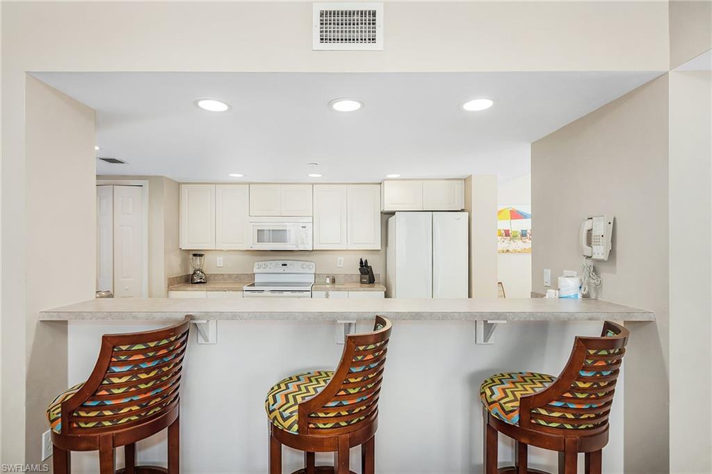 GULLWING BEACH RESORT - Residential