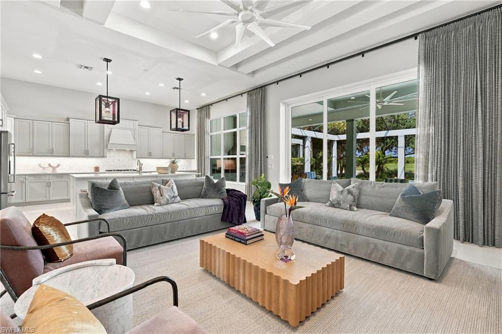 3181 Capistrano LN