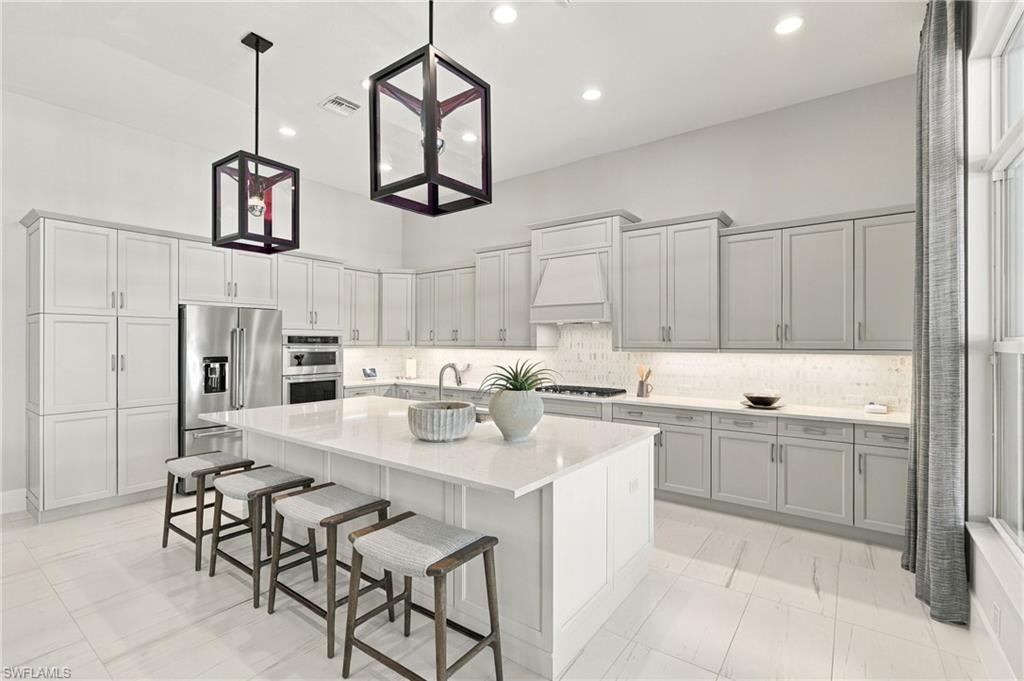 3181 Capistrano LN