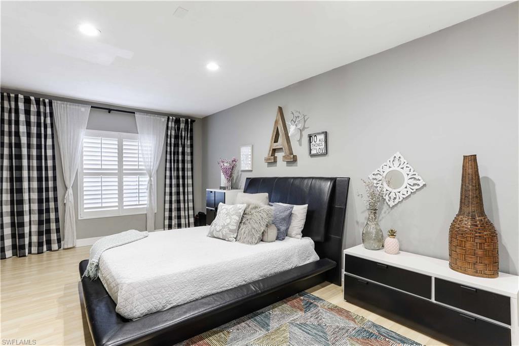 WHISKEY CREEK - Residential