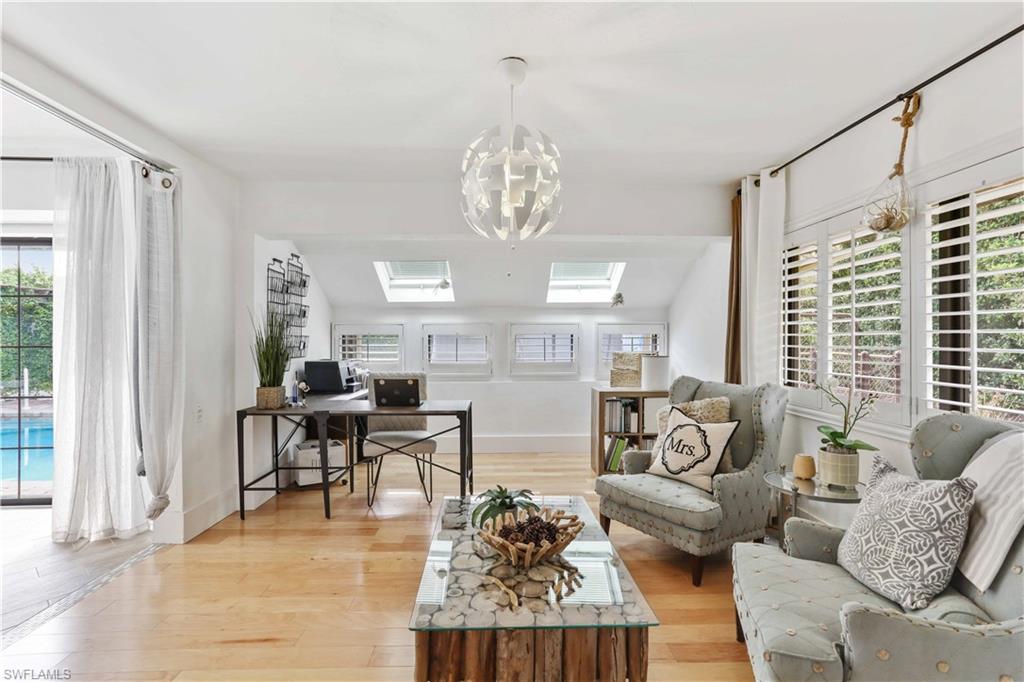 WHISKEY CREEK - Residential