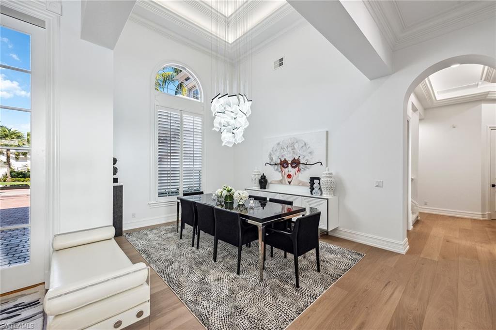 MOORINGS - Residential