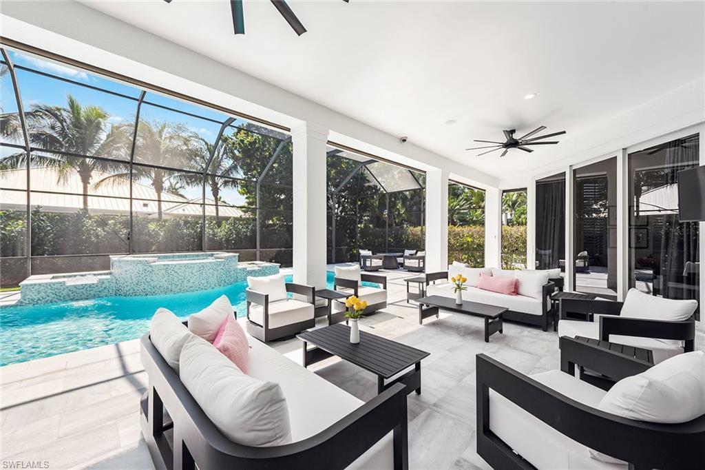 MOORINGS - Residential