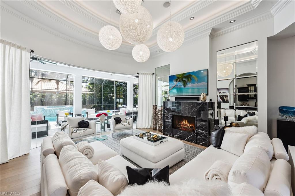 MOORINGS - Residential