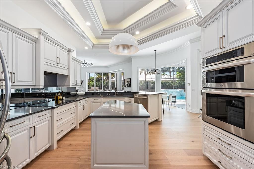 MOORINGS - Residential