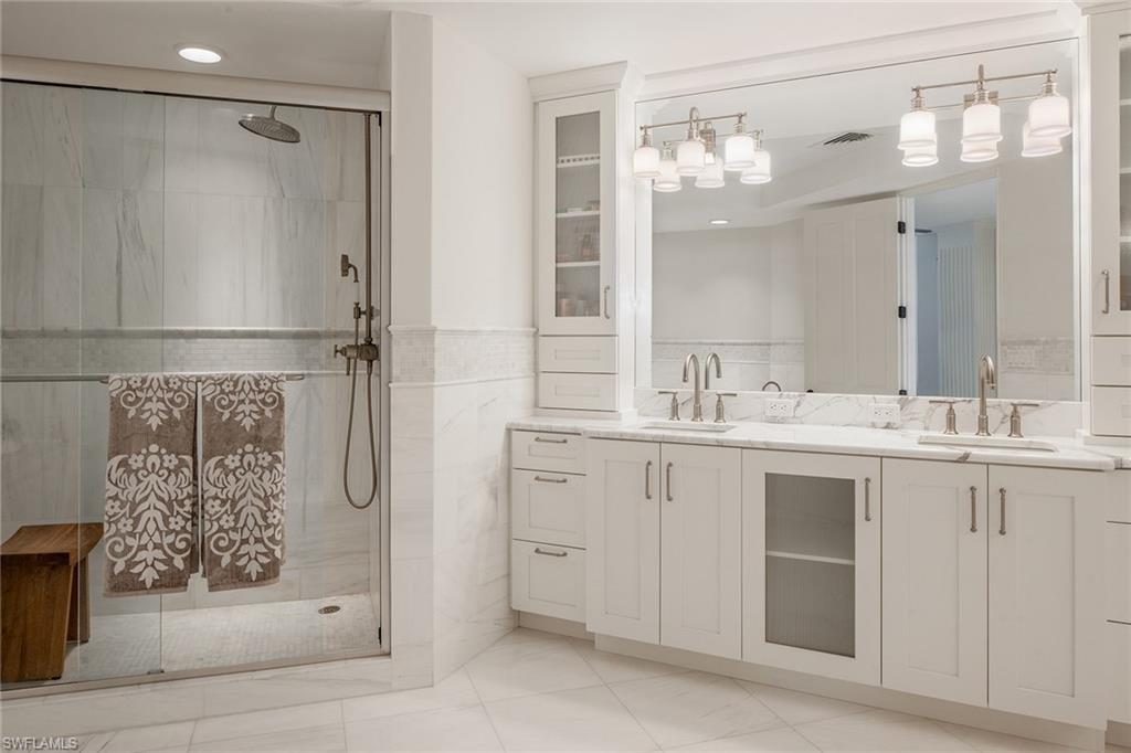 L'ERMITAGE AT GREY OAKS - Residential