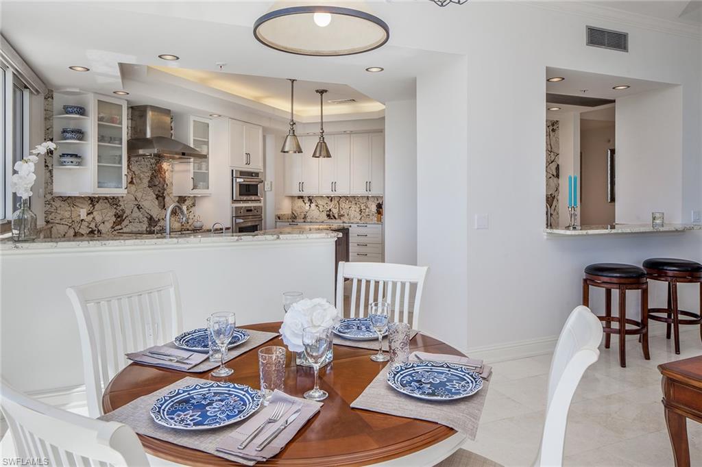 L'ERMITAGE AT GREY OAKS - Residential