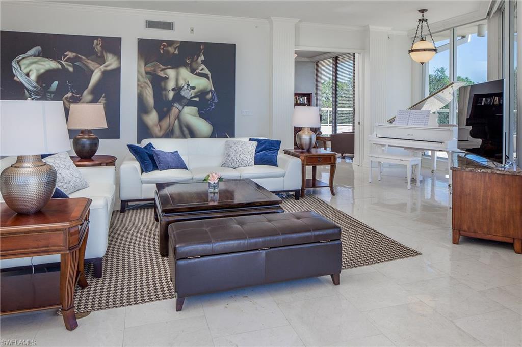 L'ERMITAGE AT GREY OAKS - Residential