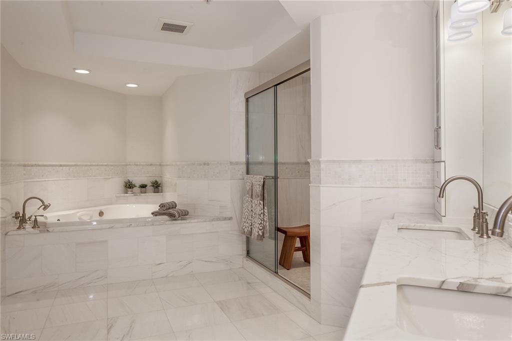 L'ERMITAGE AT GREY OAKS - Residential